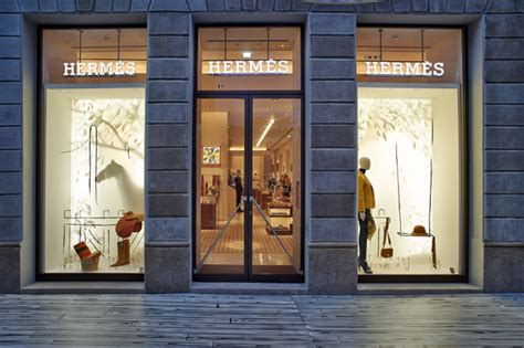 hermes via montenapoleone milano|Hermes Stores Milan .